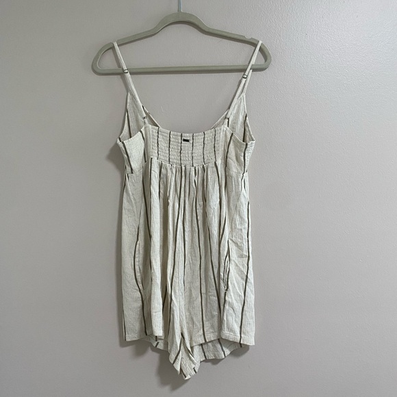 O'Neil Striped Front Tie Romper Size Large - Picture 6 of 6